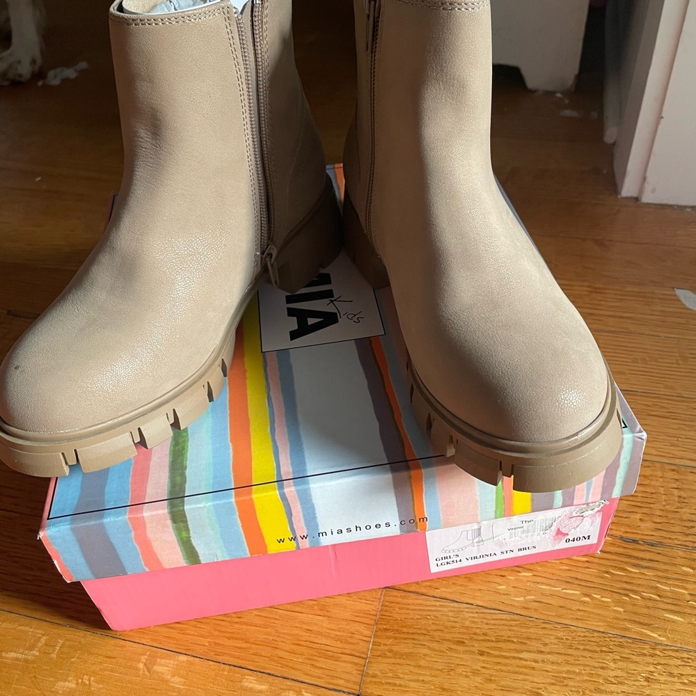 MIA Chunky Sole Ankle Boots